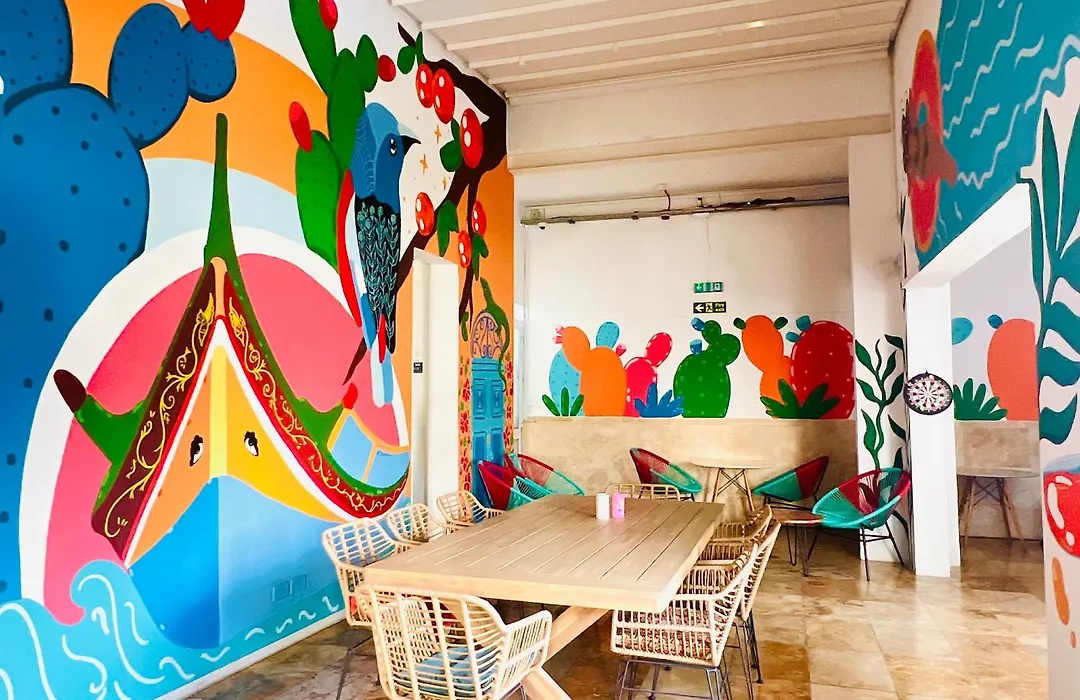 Follow The Sun Boutique Hostel - Pool, Breakfast & Sea Views-1